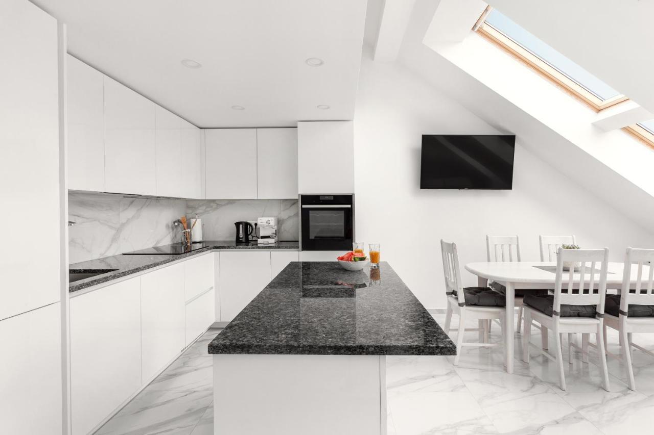 Luxurious Kaunas Basilica Apartment In Old Town By Urban Rent Esterno foto