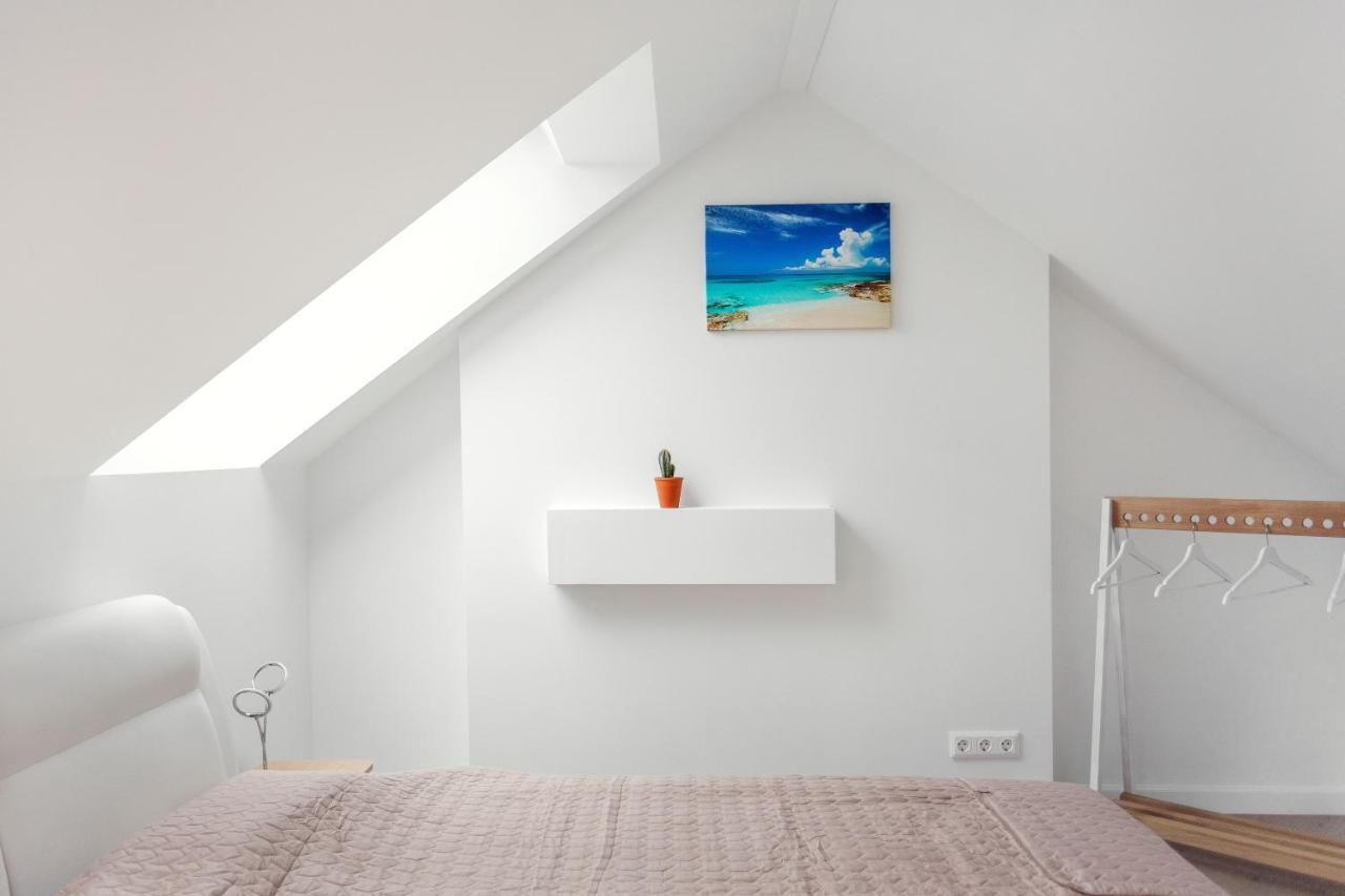 Luxurious Kaunas Basilica Apartment In Old Town By Urban Rent Esterno foto